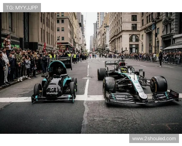 新赛季F1车队竞争加剧冠军争夺进入白热化阶段多方势力崛起潮涌