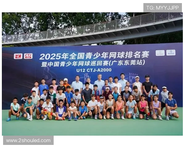 网球赛季高潮迭起，各大赛事精彩纷呈，新星崛起与老将对决引发热议